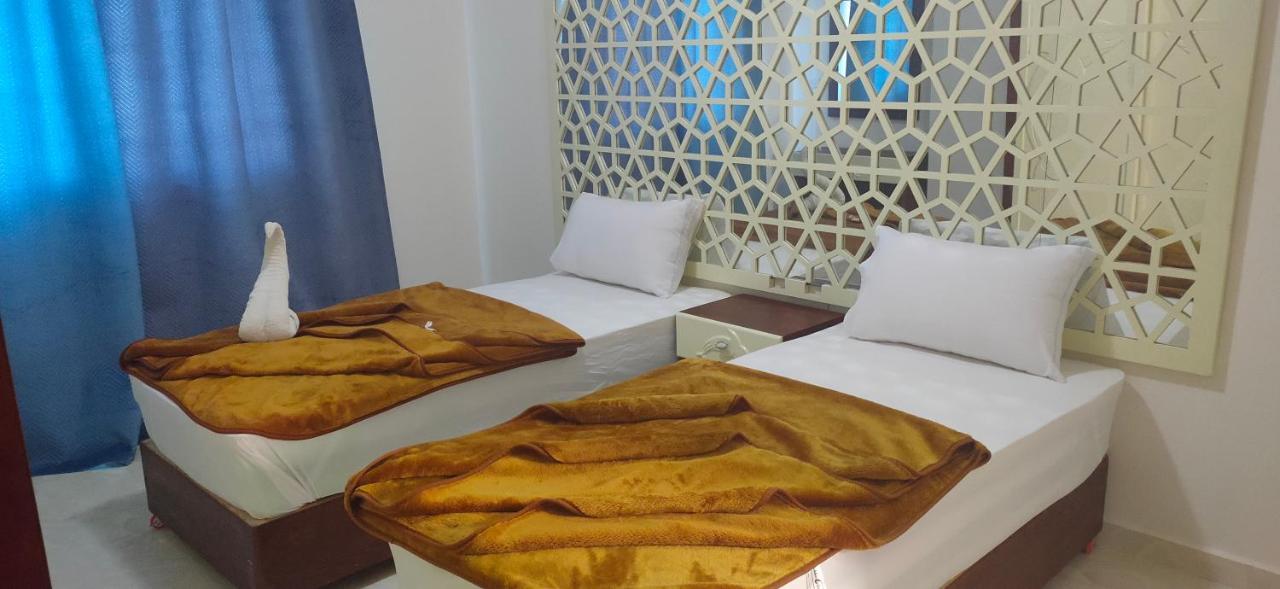 Dolphin Hotel El Qoseir Экстерьер фото