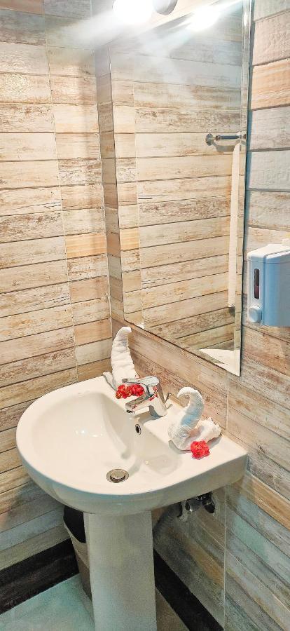 Dolphin Hotel El Qoseir Экстерьер фото