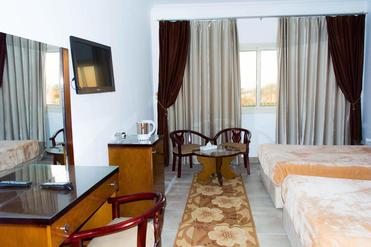 Dolphin Hotel El Qoseir Экстерьер фото